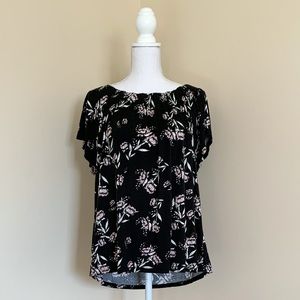 EUC Charming Charlie Black, White & Blush Flowy Floral Print Top (Size Large)